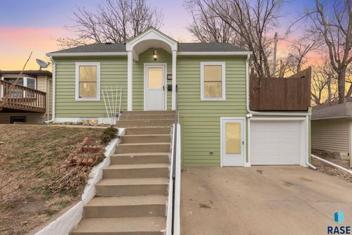 614 S Euclid Ave Avenue, Sioux Falls, SD, 57104 | Card Image