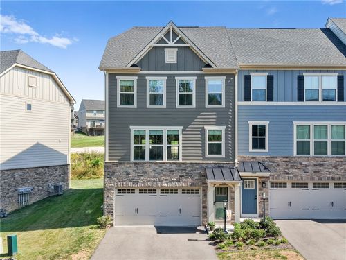 5001 Lampl Ln, Jeannette, PA, 15644-1021 | Card Image