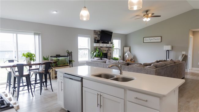 406 S Birch Ave, House other with 3 bedrooms, 2 bathrooms and null parking in Marshfield WI | Image 8