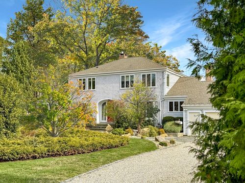 21 Fremont St, Dartmouth, MA, 02748-3806 | Card Image