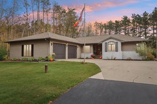 S2948 Fairway Dr, Reedsburg, WI, 53959-9713 | Card Image