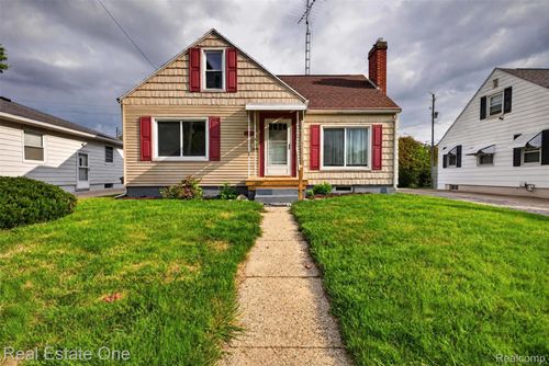 1915 Tuscola St, Flint, MI, 48503-2125 | Card Image