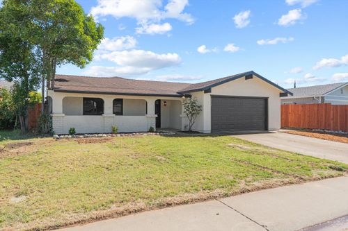 8404 Sunrise Woods Way, Sacramento, CA, 95828-5321 | Card Image