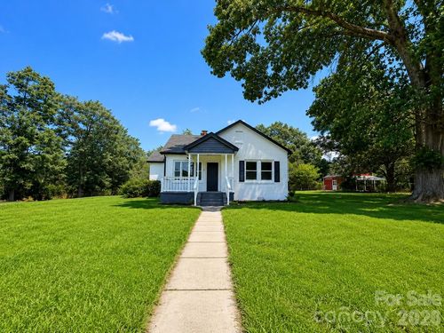 302 S Myrtle School Rd, Gastonia, NC, 28052-3518 | Card Image