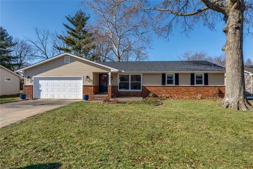 1007 N Koester Dr, Effingham, IL, 62401-1722 | Card Image