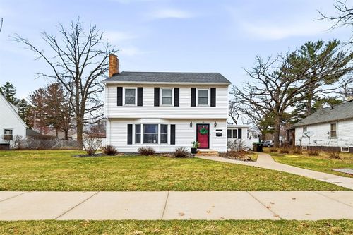 810 Miles St, Chippewa Falls, WI, 54729-2127 | Card Image