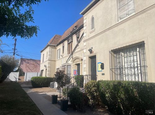 4901 W 20th St, Los Angeles, CA, 90016-1401 | Card Image