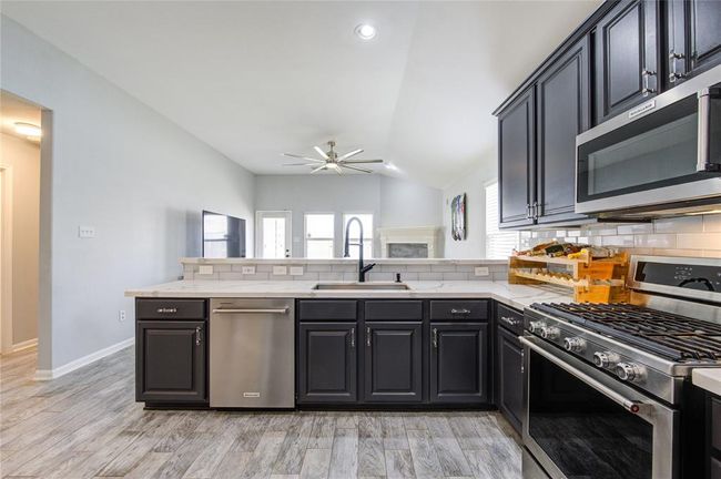 21811 Blossom Grove Ln, House other with 3 bedrooms, 2 bathrooms and 2 parking in Spring TX | Image 17