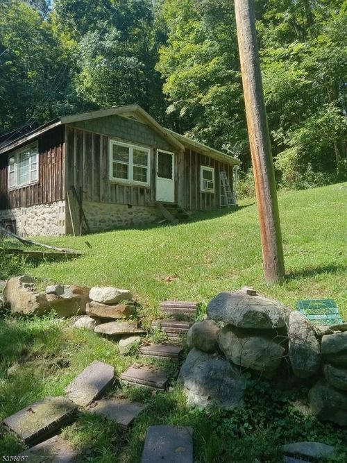 10 Lakewood Trl, Branchville, NJ, 07826-6078 | Card Image