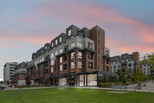 b404-20018 83a Ave, Langley, BC, V2Y3P3 | Card Image