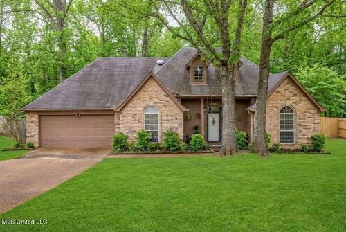 10009 Lacey Dr, Olive Branch, MS, 38654-8413 | Card Image