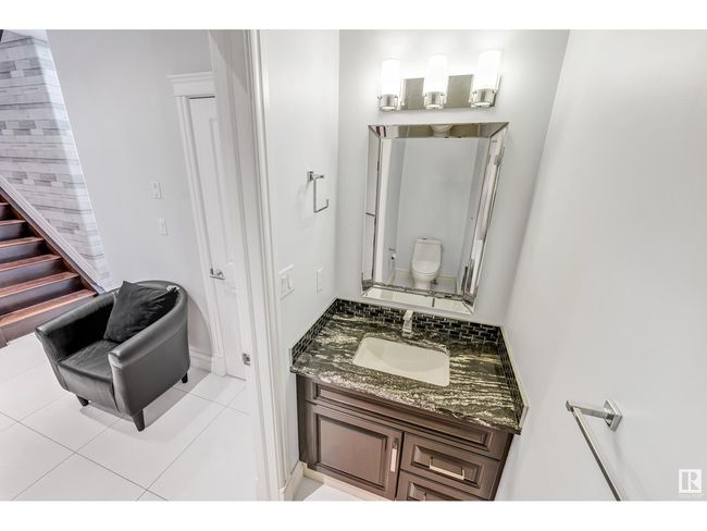 16756 60 St Nw, House other with 5 bedrooms, 4 bathrooms and null parking in Edmonton AB | Image 16