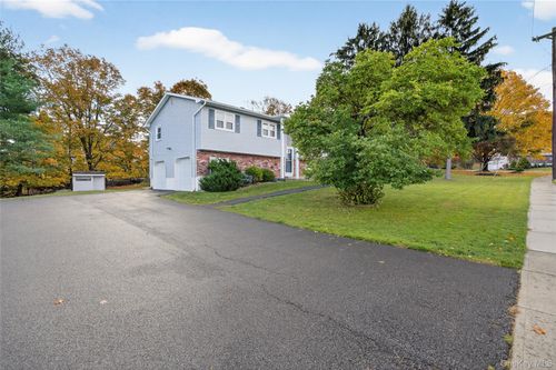 20 Peter Bush Dr, Monroe, NY, 10950-3016 | Card Image