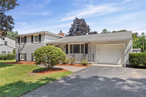 22 Pinebriar Dr, Greece, NY, 14616-2302 | Card Image