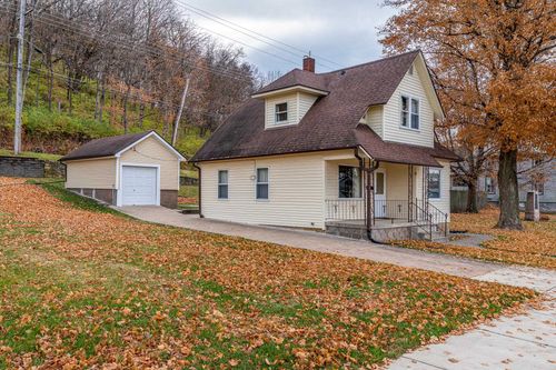 1104 Main St, Savanna, IL, 61074-1327 | Card Image