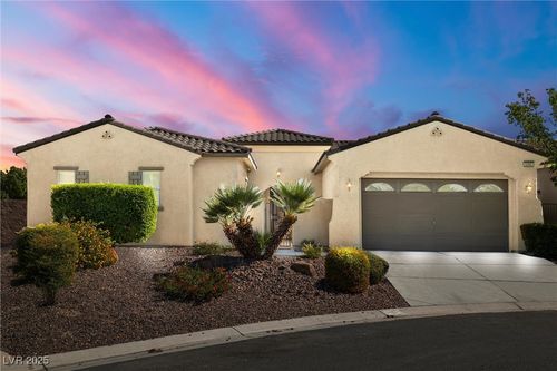 5300 La Terra Ave, Pahrump, NV, 89061-7052 | Card Image