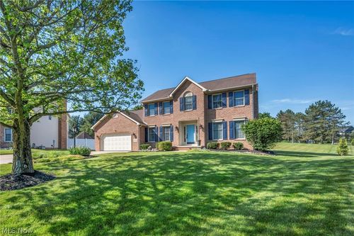 8572 Nobleman Cir Nw, Massillon, OH, 44646-8713 | Card Image