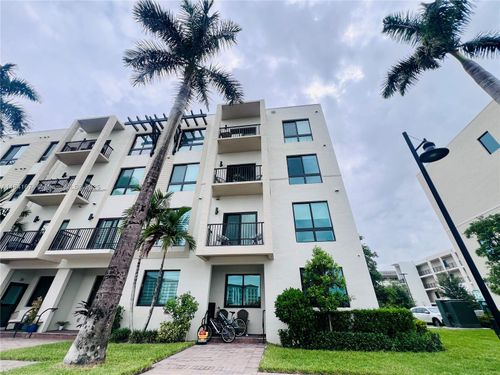 apt-22-4670 Nw 84th Ave, Doral, FL, 33166-5978 | Card Image