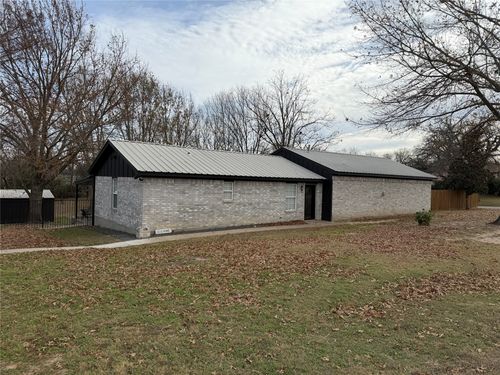 1010 Vine St, Weatherford, TX, 76086-2340 | Card Image