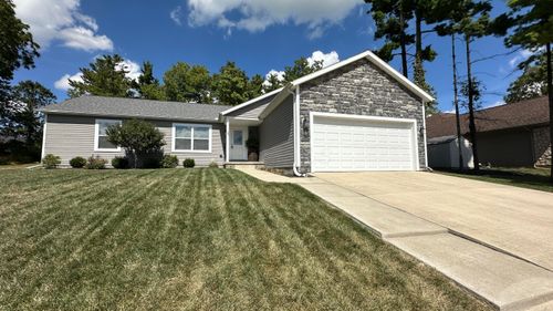 1413 Pinewood Ct, Bellefontaine, OH, 43311-8905 | Card Image