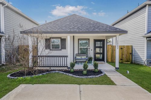 16602 Colleen Pl, Conroe, TX, 77306-2227 | Card Image