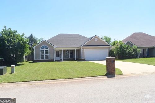 111 Raymond Cir, Warner Robins, GA, 31088-2365 | Card Image