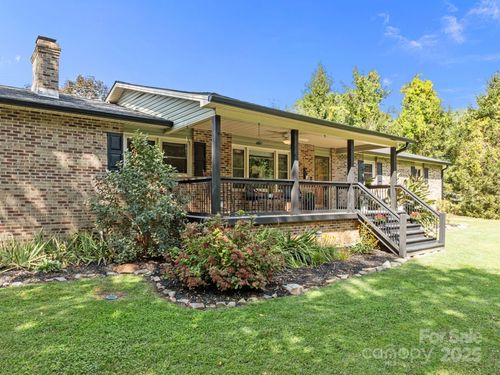 145 Allenwood Cir, Hendersonville, NC, 28792-8008 | Card Image