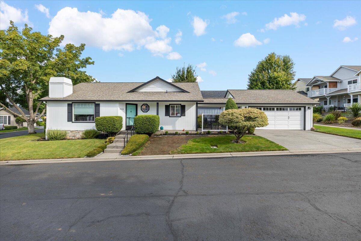 Village Dr, Medford, OR 97504