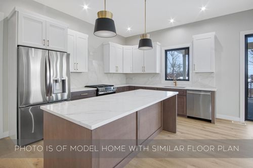 11509 New Trails Dr, Osceola, IN, 46561-1311 | Card Image