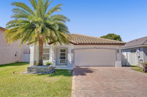2266 Nw 208th Ter, Pembroke Pines, FL, 33029 | Card Image