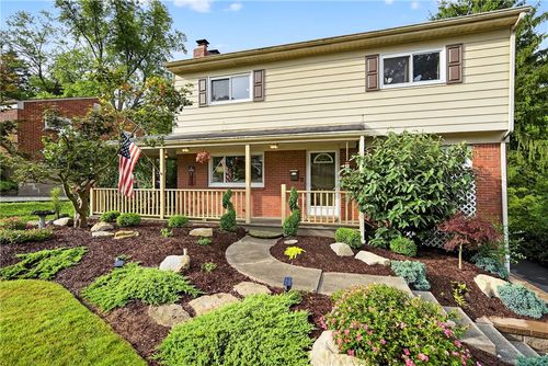942 Wilamit Dr, Bethel Park, PA, 15102-2420 | Card Image