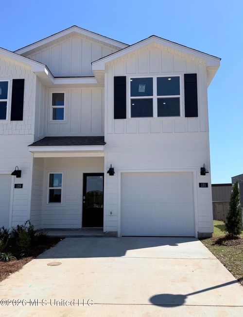131 Harper Grove Cir, Ocean Springs, MS, 39564-4683 | Card Image