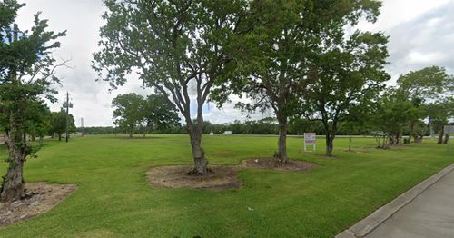 1000 Fm 2004 Rd, Lake Jackson, TX, 77566 | Card Image