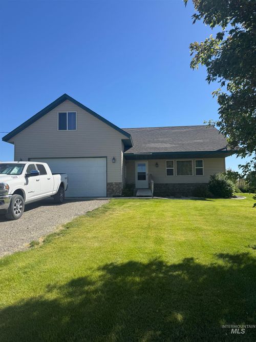 114 Parker Gulch Rd, Shoshone, ID, 83352-5304 | Card Image