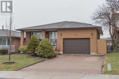 575 Upper Horning Rd, Hamilton, ON, L9C7P8 | Card Image