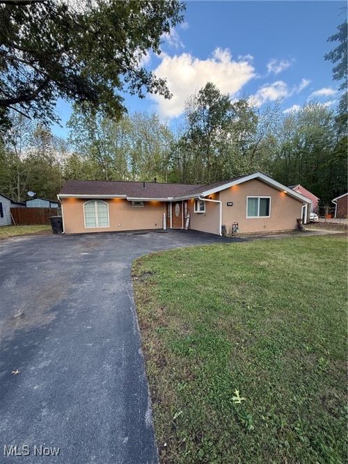 3658 Elmhurst Ct, Kent, OH, 44240-6606 | Card Image