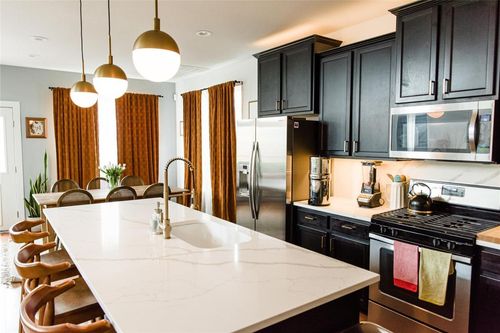 79-1510 Homespun Rd, Austin, TX, 78745-2946 | Card Image