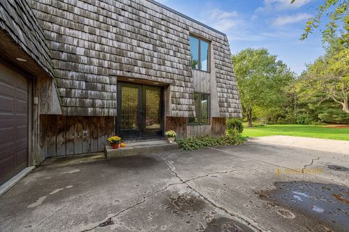 9213 High Meadow Ln, Bull Valley, IL, 60098-7929 | Card Image