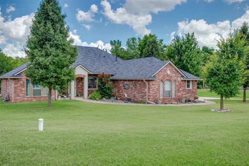 881 Oakley Drive, Blanchard, OK, 73010 | Card Image