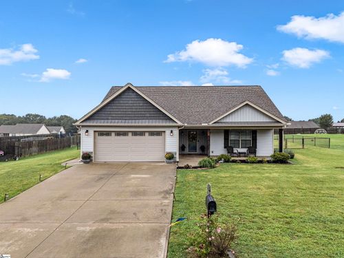136 Manor House Ln, chesnee, SC, 29323-8237 | Card Image