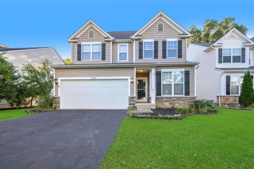 2858 Marcellus Dr, Columbus, OH, 43219-8120 | Card Image
