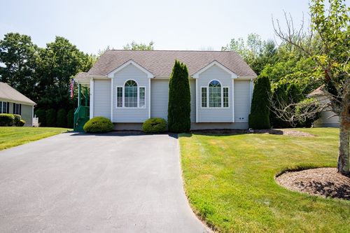 8 Rodeo Dr, East Bridgewater, MA, 02333-3104 | Card Image