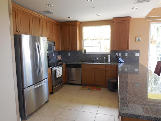 APT-302A - 800 Juno Ocean Walk, Condo with 2 bedrooms, 3 bathrooms and null parking in Juno Beach FL | Image 12
