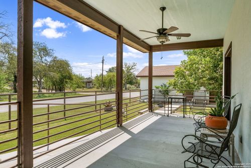 317 E El Paso St, Brackettville, TX, 78832-3204 | Card Image