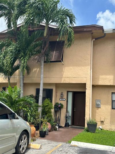 603 - 6866 Nw 173rd Dr, Townhouse with 2 bedrooms, 1 bathrooms and null parking in Hialeah FL | Image 1