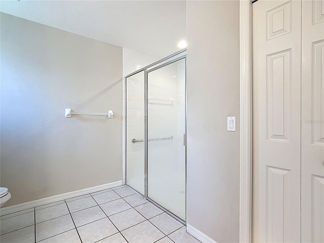 Primary Bathroom | Image 18