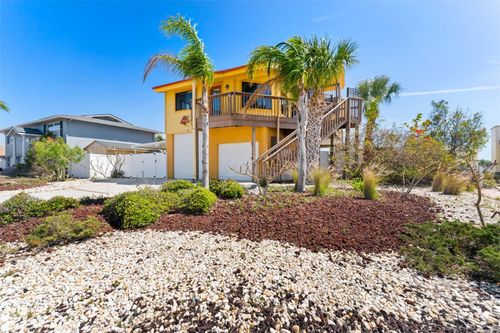 13514 Garris Dr, HUDSON, FL, 34667-4511 | Card Image