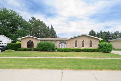 47336 Westlake Drive, House other with 4 bedrooms, 3 bathrooms and null parking in Utica MI | Image 1