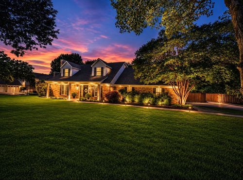 2202 Carriage Estates Rd, Sherman, TX, 75092-4405 | Card Image