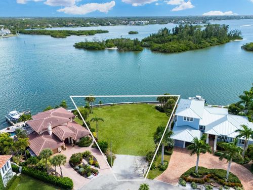 894 Freeling Dr, SARASOTA, FL, 34242-1025 | Card Image